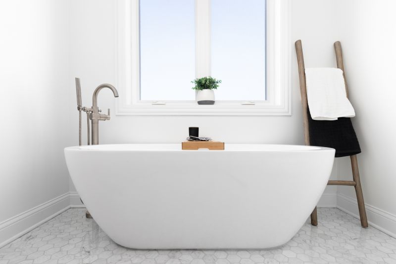 Vintage-Style Bathtub
